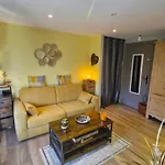 2 Pieces Climatise Avec Terrasse Et Parking A Ste Maxime - Fr-1-780-43 Lejlighed