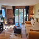 2 Pieces Climatise Avec Terrasse Et Parking A Ste Maxime - Fr-1-780-43 Lejlighed *