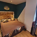 2 Pieces Climatise Avec Terrasse Et Parking A Ste Maxime - Fr-1-780-43 Lejlighed *