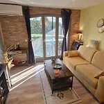 2 Pieces Climatise Avec Terrasse Et Parking A Ste Maxime - Fr-1-780-43 Sainte-Maxime