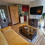 Apartment 2 Pieces Climatise Avec Terrasse Et Parking A Ste Maxime - Fr-1-780-43 Sainte-Maxime