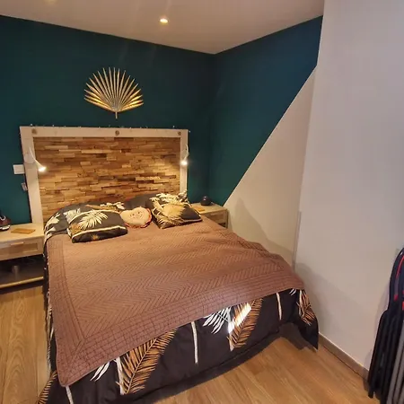 2 Pieces Climatise Avec Terrasse Et Parking A Ste Maxime - Fr-1-780-43 Lejlighed