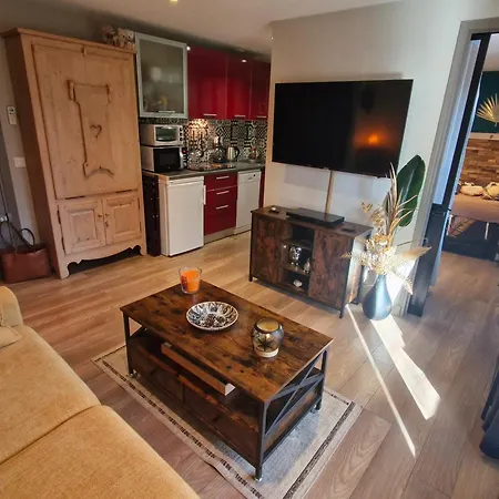 2 Pièces Climatisé, Belle Terrasse, Parking Privé, Proche Centre-ville Et - Fr-1-780-43 Sainte-Maxime